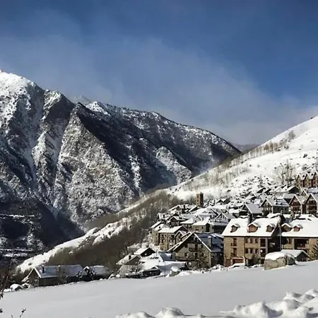 Con Terraza Y Vistas Panoramicas En * Taull